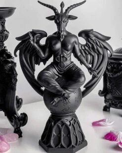 KILLSTAR Baphomet Statuette -Spooky Fun Günstiges Geschäft killstar baphomet resin statuette killstar dekoration gothic figur gothic dekoration gothic accessoires und geschenkartikel 54025