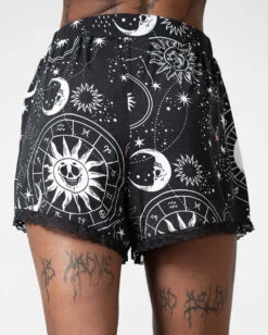 KILLSTAR Cosmos Shorts -Spooky Fun Günstiges Geschäft killstar cosmos shorts astro print sonne mond sterne shorts gothic shorts gothic accessoires und geschenkideen killstar cosmos shorts 53518 1