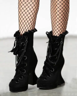 KILLSTAR Deadly Twin Stiefeletten -Spooky Fun Günstiges Geschäft killstar deadly twin boots mit ketten applikation killstar gothic boots killstar boots gothic accessoire und geschenkartikel 52766 2