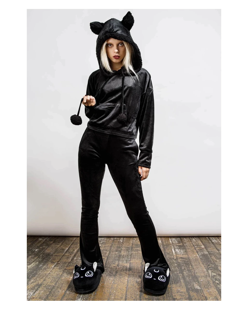 KILLSTAR Lone Wolf Lounge Set 1 KILLSTAR Lone Wolf Lounge Set