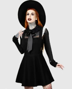 KILLSTAR Oriel Latzkleid 7 KILLSTAR Oriel Latzkleid -Spooky Fun Günstiges Geschäft killstar oriel latzkleid killstar bekleidung killstar fashion gothic kleid gothic bekleidung gothic fashion gothic accessoires und geschenkartikel 54251