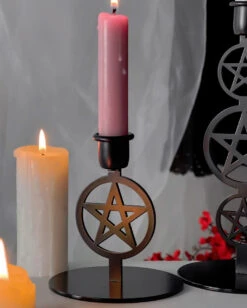 KILLSTAR Pentagram Kerzenhalter Small -Spooky Fun Günstiges Geschäft killstar pentagram kerzenhalter small gothic kerzenstaender gothic kerzenhalter killstar dekoration killstar accessoires und geschenkartikel 54023