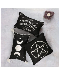 Triadenmond Dekokissen 25 X 40cm -Spooky Fun Günstiges Geschäft triadenmond dekokissen dreifach mond dekokissen triple moon gothic cushion gothic wohnaccessoire 51179 04